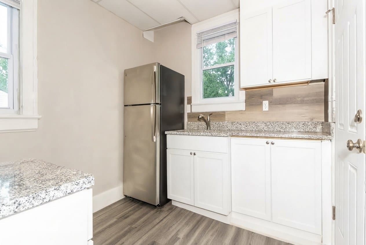 Hamilton House: 1122 Reservoir