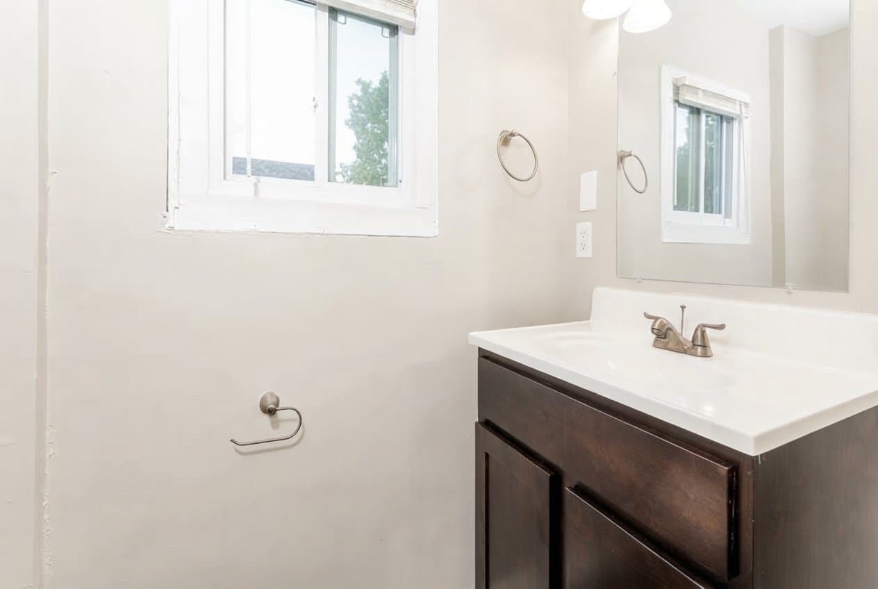 Hamilton House: 1122 Reservoir