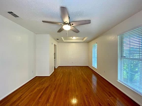 Dallas House: 1415 Reynoldston Ln