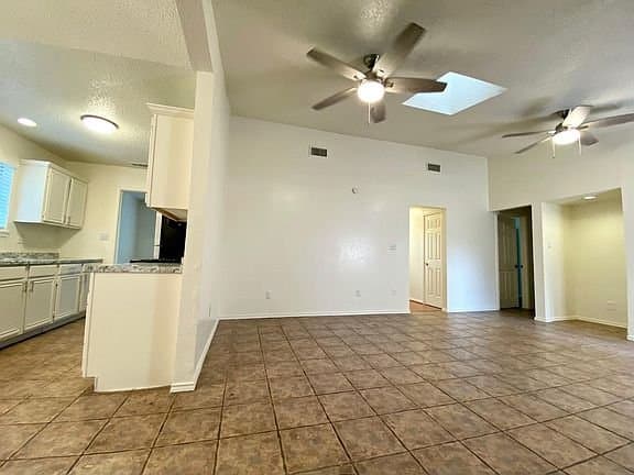Dallas House: 1415 Reynoldston Ln