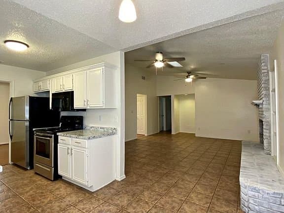 Dallas House: 1415 Reynoldston Ln