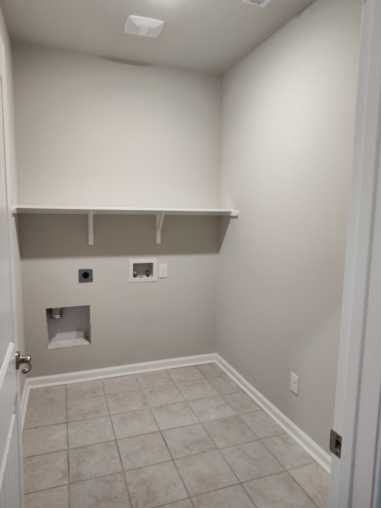Lafayette House: 108 Hardwood Dr