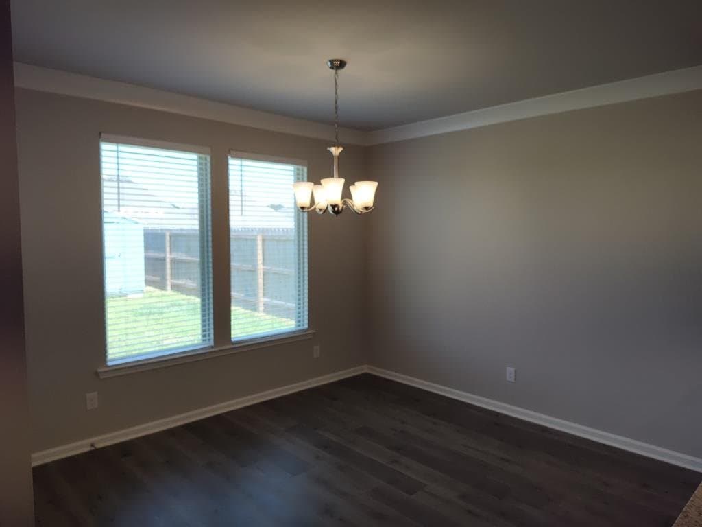 Lafayette House: 108 Hardwood Dr