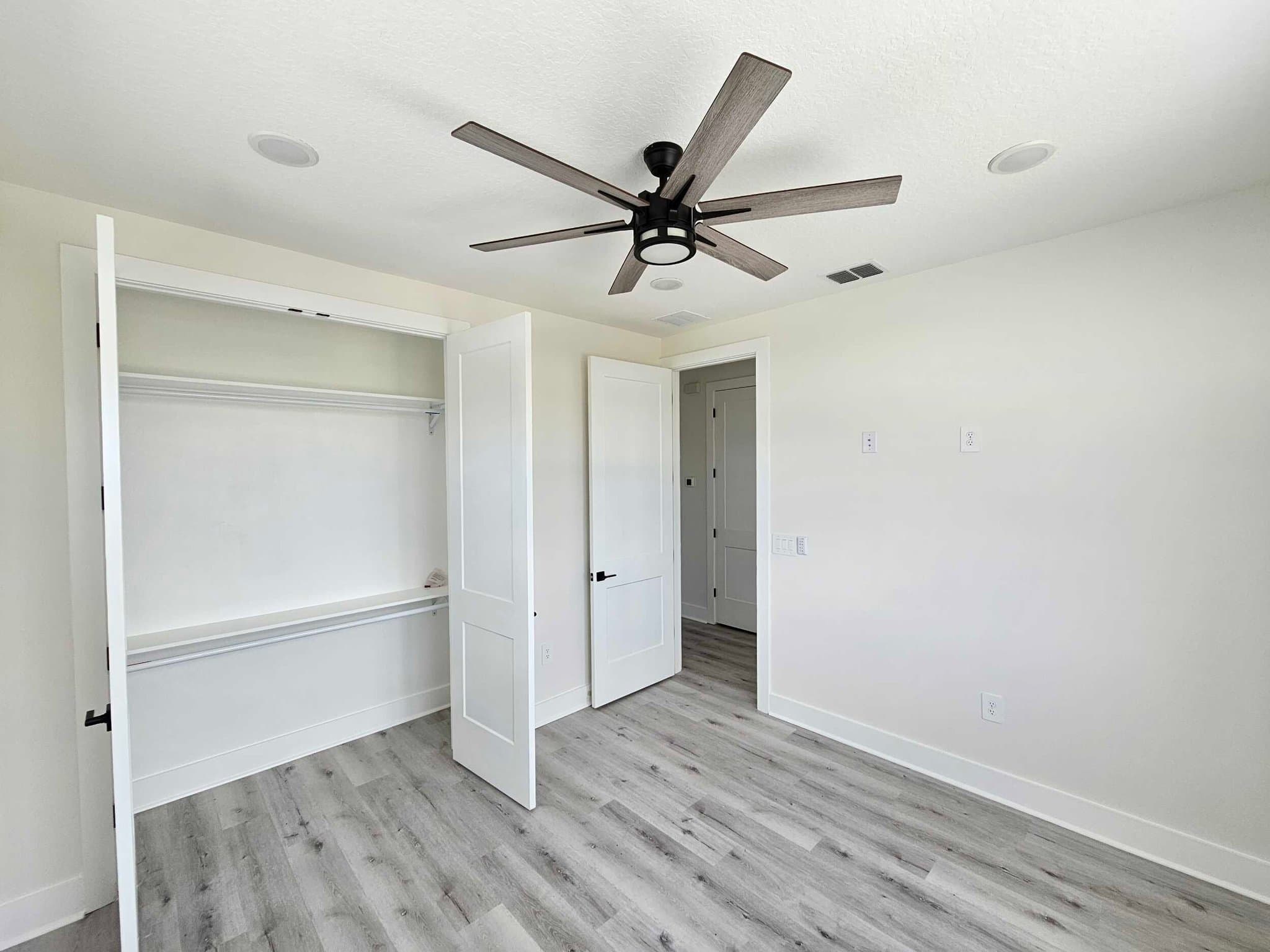 Englewood House: 10091 Eagle Preserve Dr