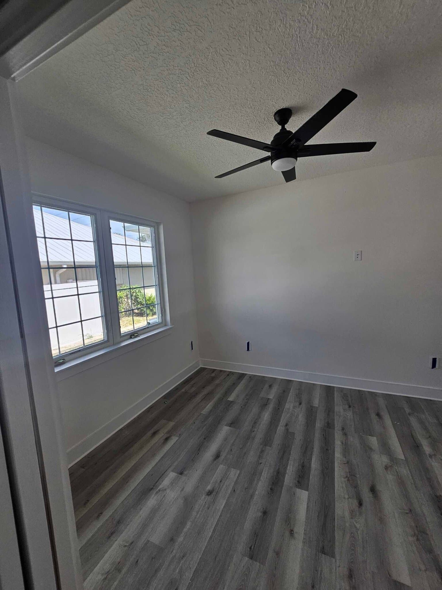 Port Charlotte House: 15100 Chinook Way
