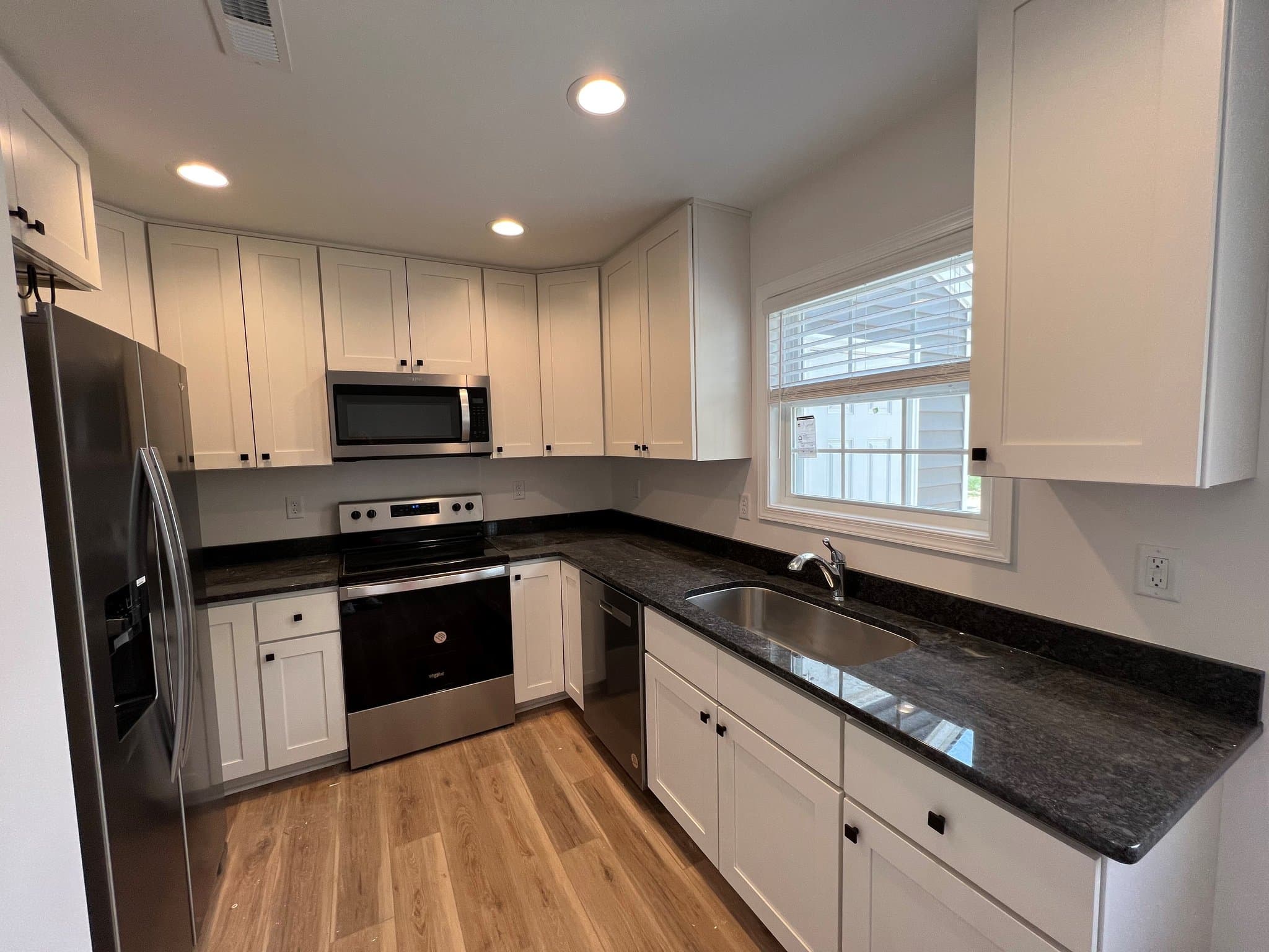 Grottoes Townhome: 129 20th Street