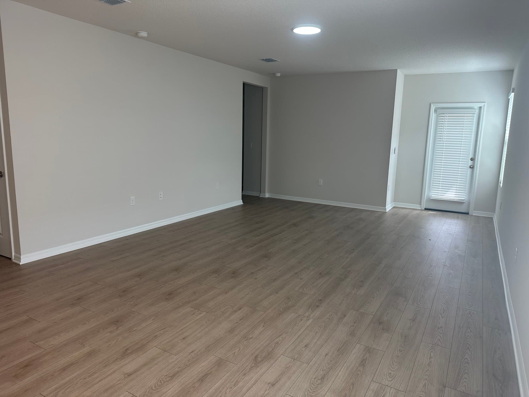 Parrish House: 8821 Clearview St