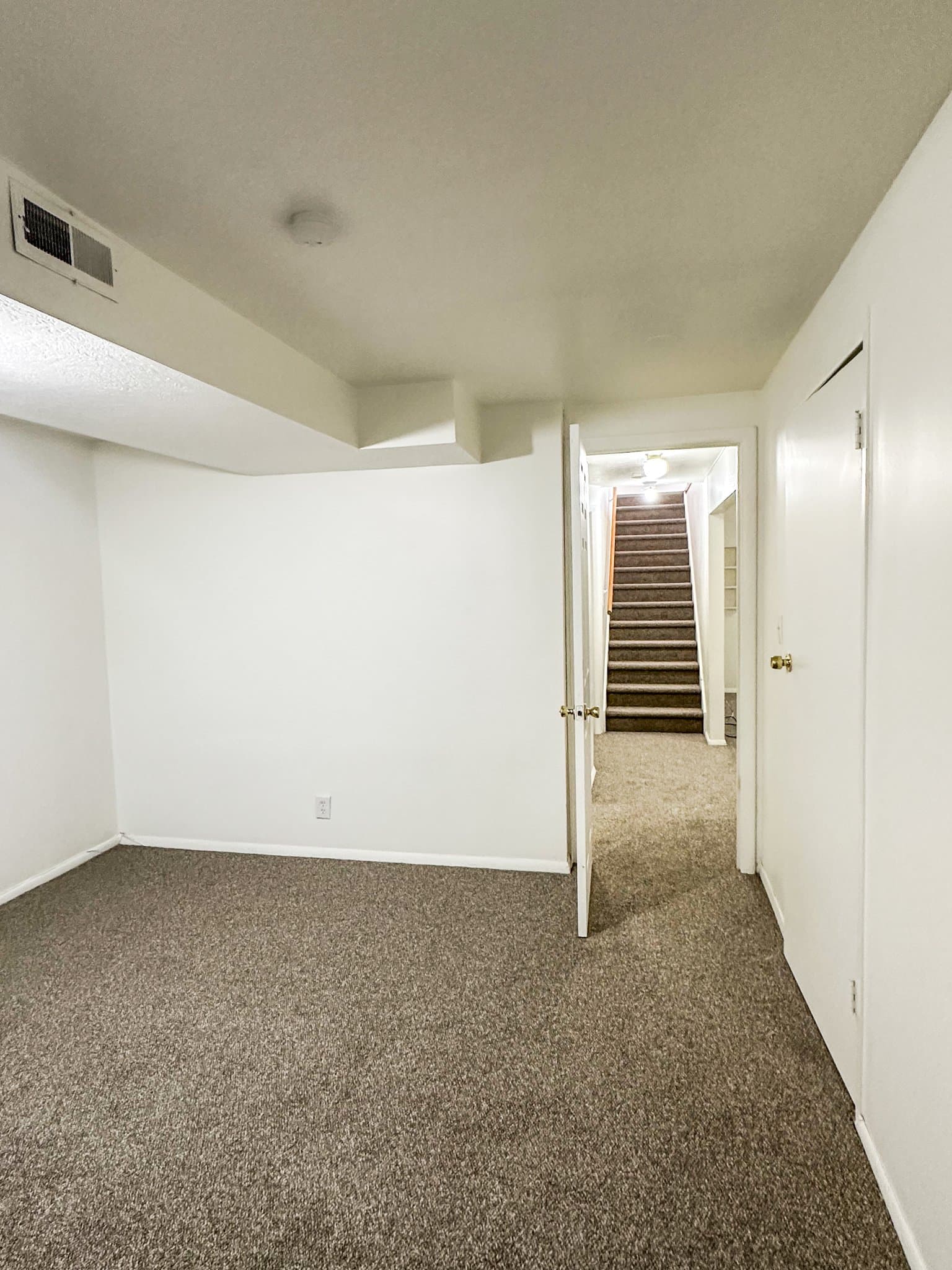Taylorsville House: 5333 Peachwood Circle