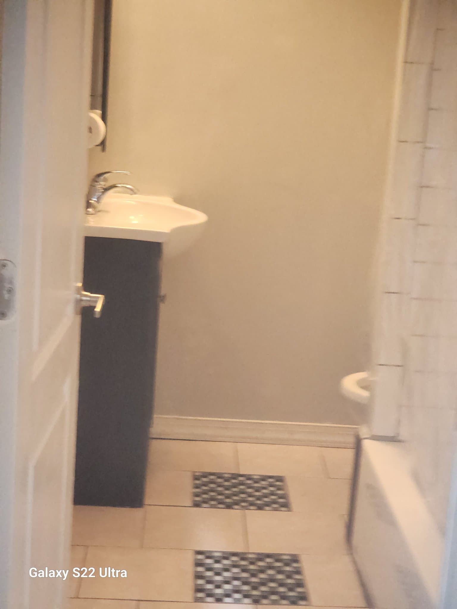 Easton Apartment: 124 N.13 th