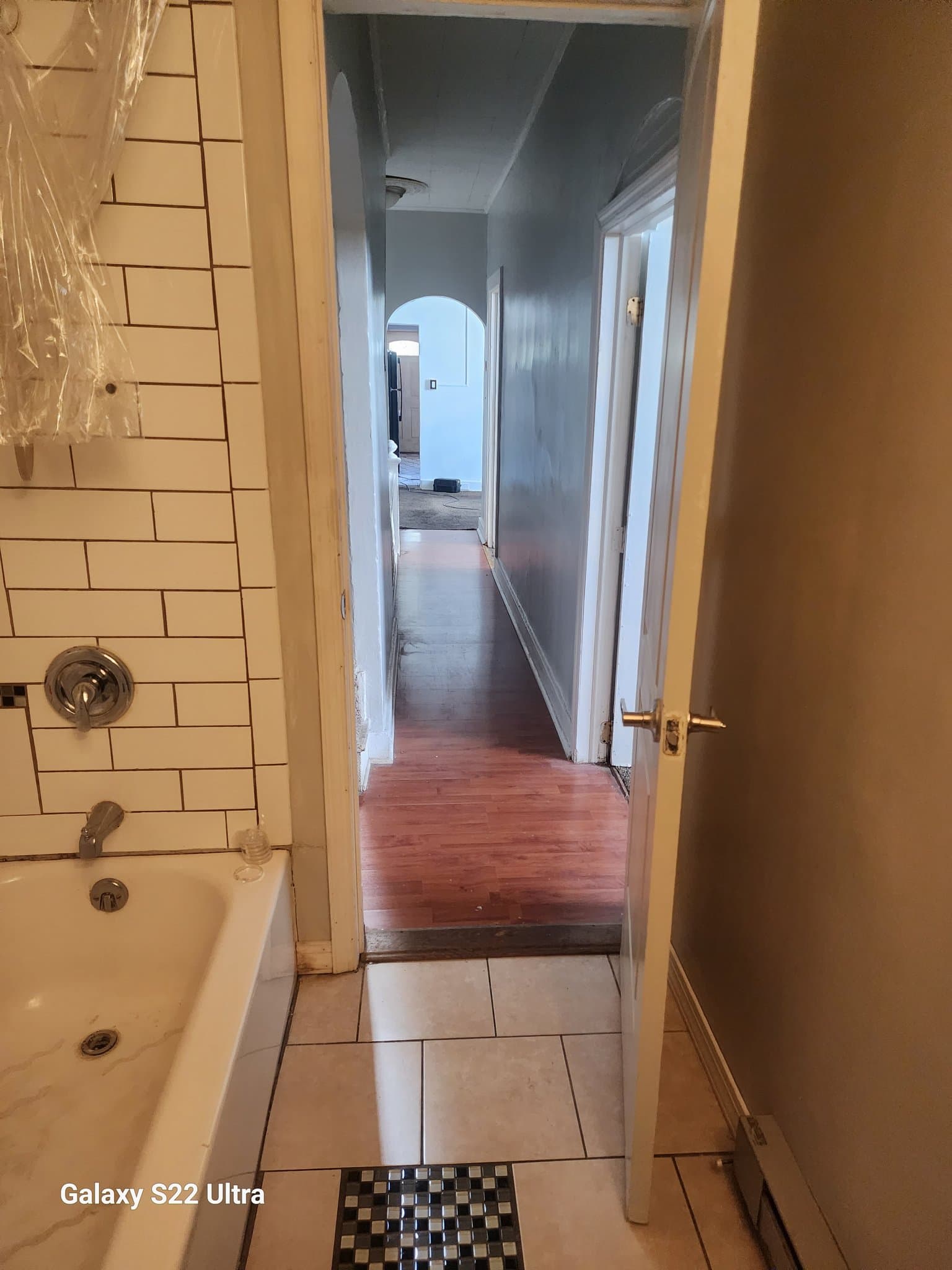 Easton Apartment: 124 N.13 th