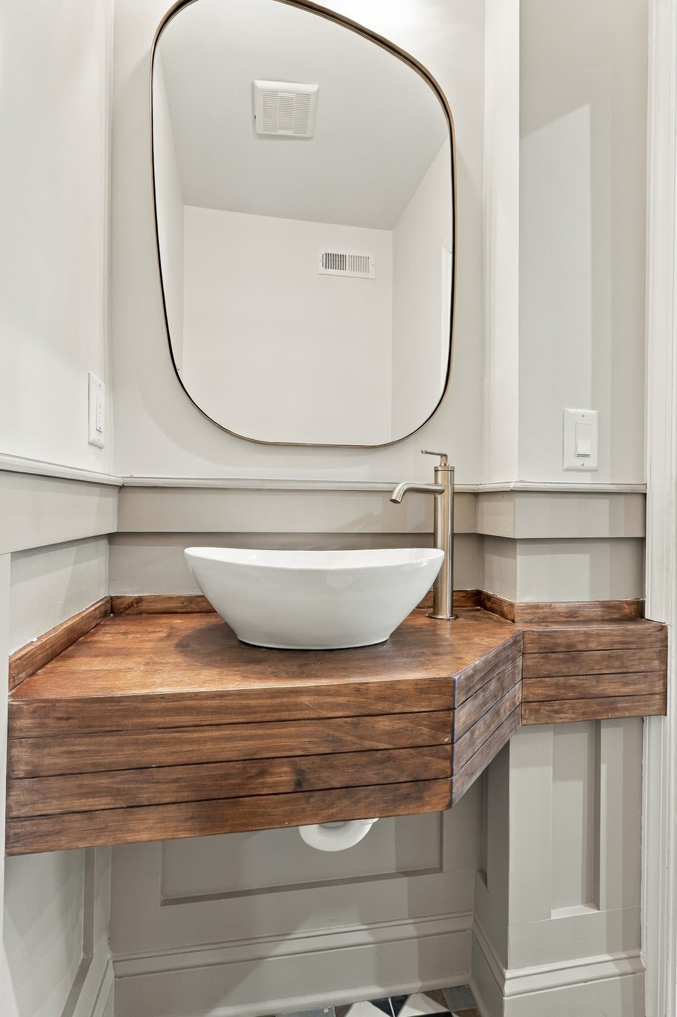 Philadelphia Apartment: 2434 N 33rd St