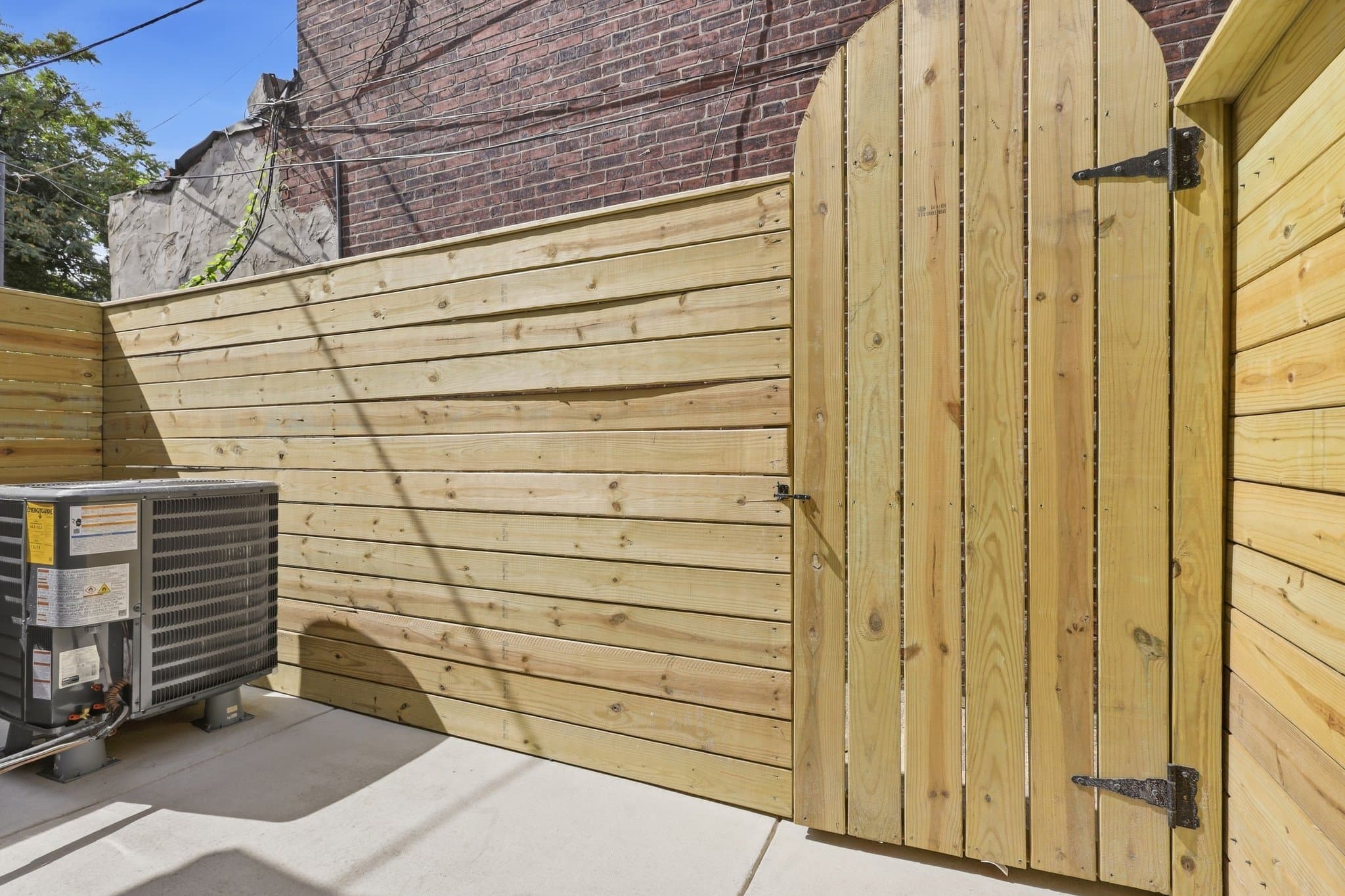 Philadelphia Apartment: 2434 N 33rd St