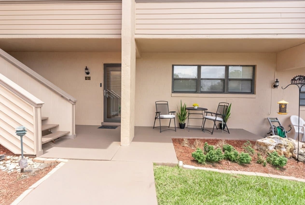 Ocala Condo: 2415 NE 7th St