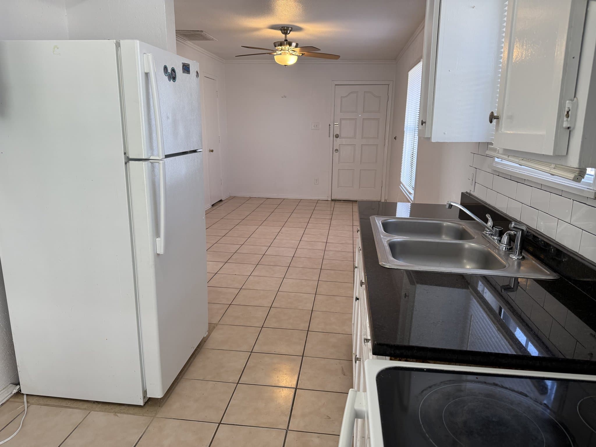 Fort Worth Multiplex: 2934 Chestnut Ave