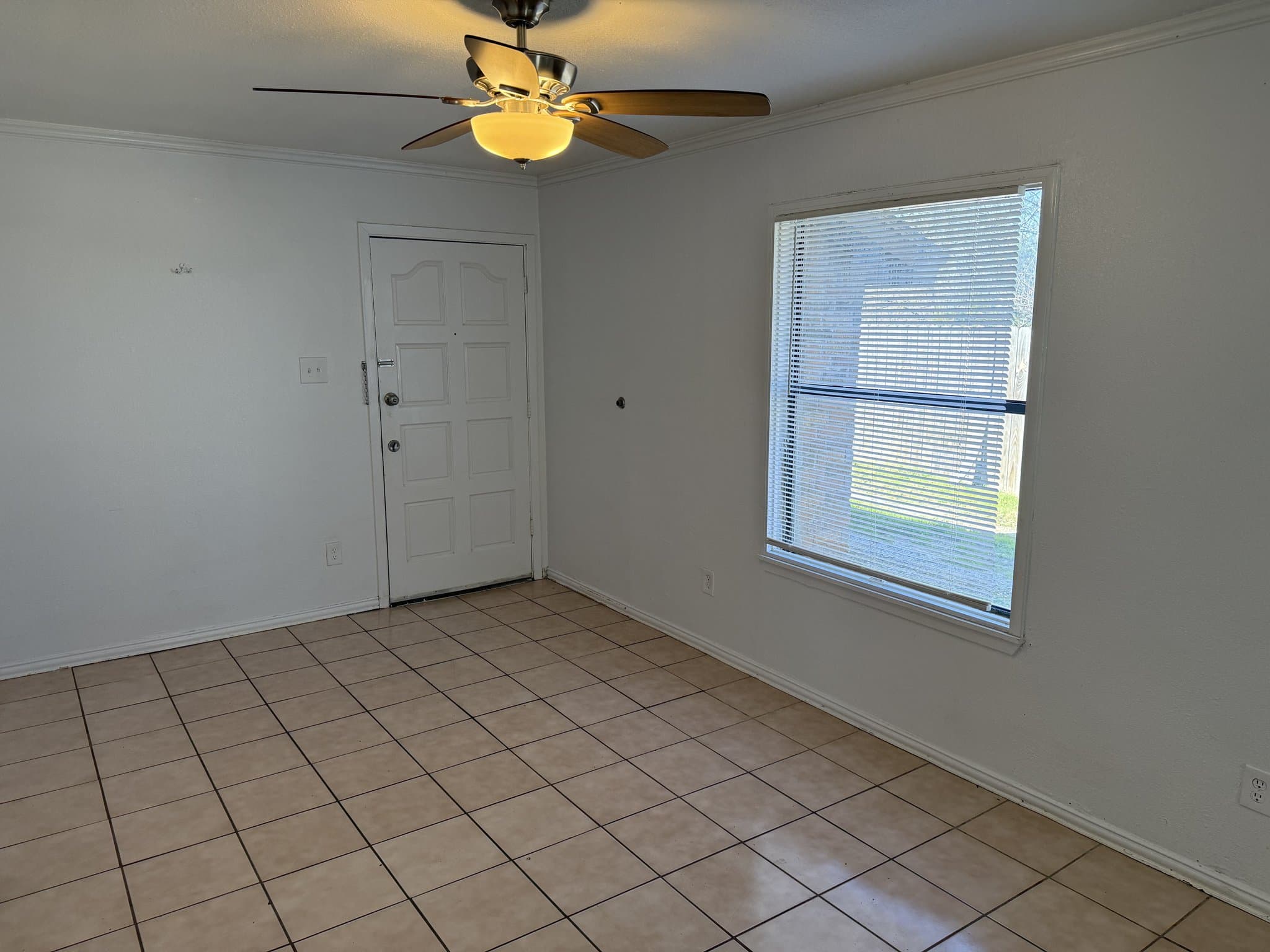 Fort Worth Multiplex: 2934 Chestnut Ave
