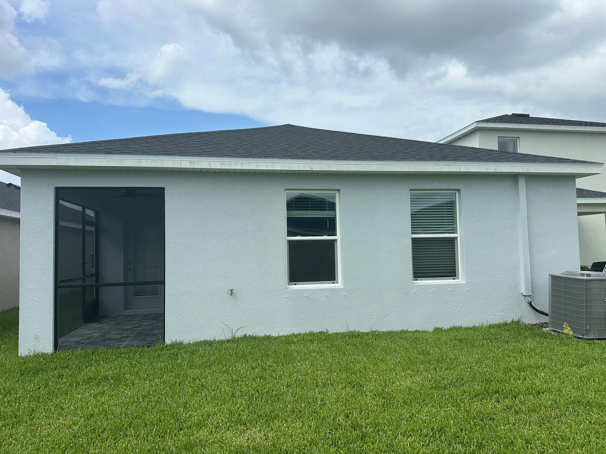 Parrish House: 8821 Clearview St