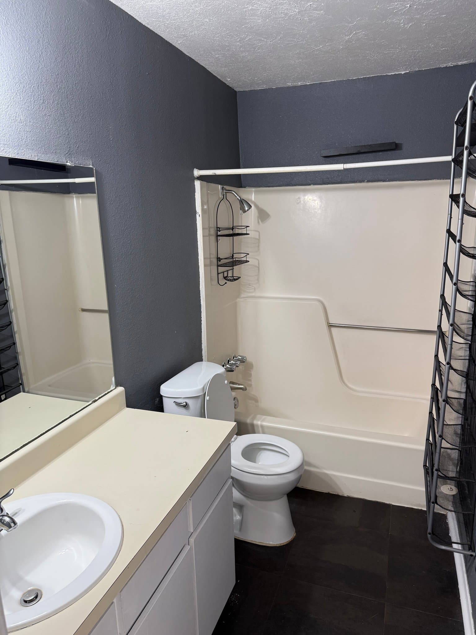 Fort Worth Multiplex: 2934 Chestnut Ave