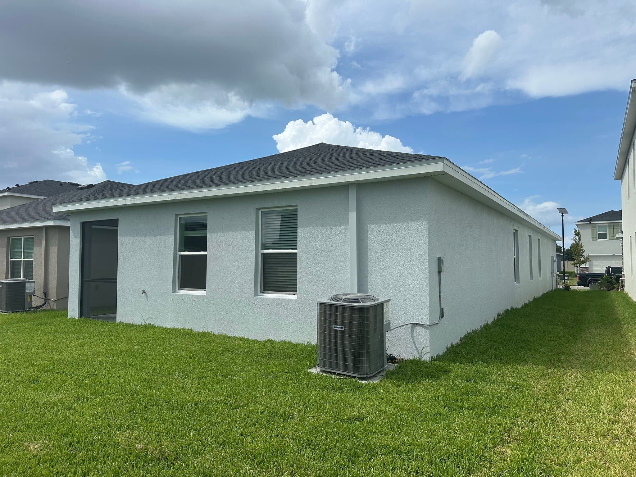 Parrish House: 8821 Clearview St
