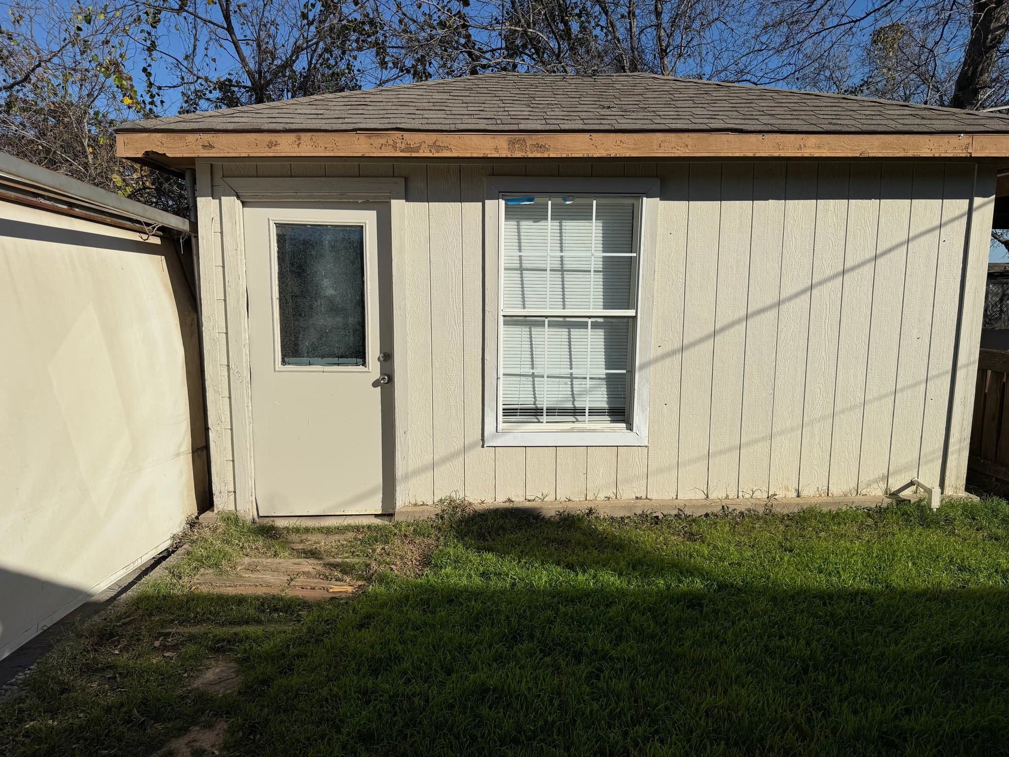 Fort Worth Multiplex: 2934 Chestnut Ave