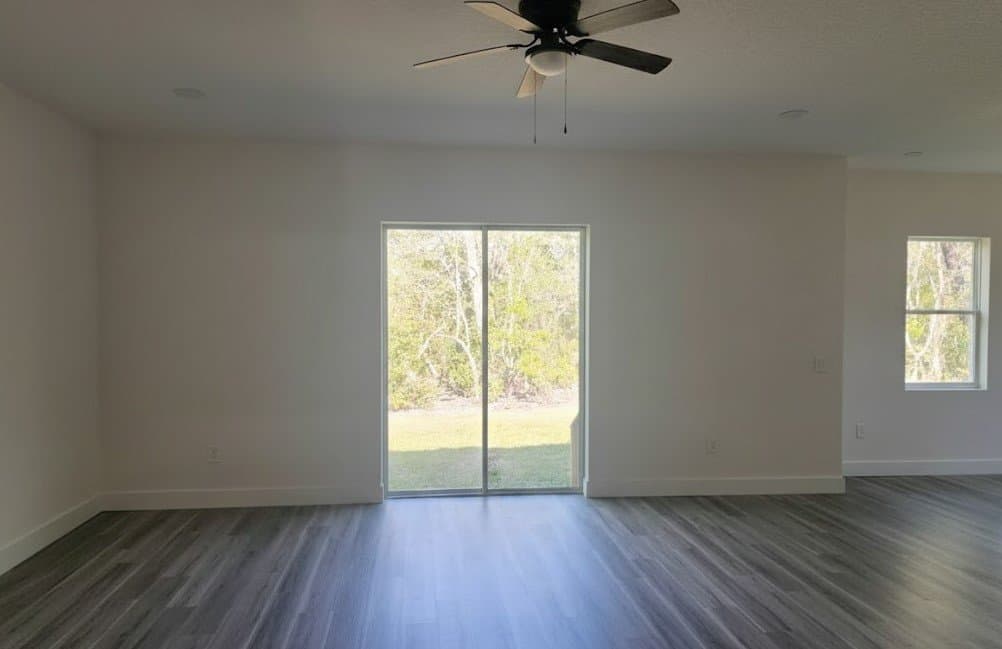 Spring Hill House: 9219 Northcliffe Blvd