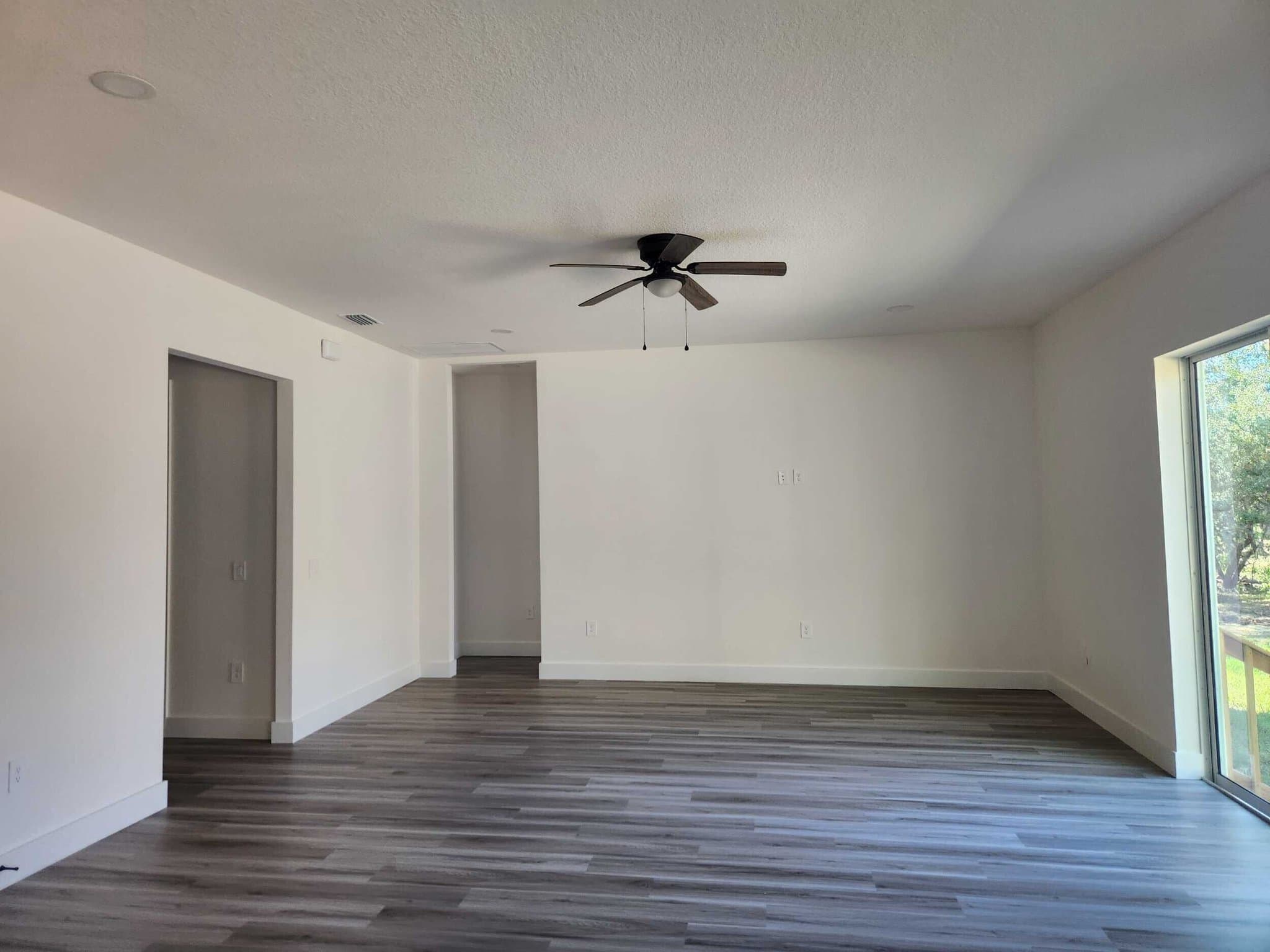 Spring Hill House: 9219 Northcliffe Blvd