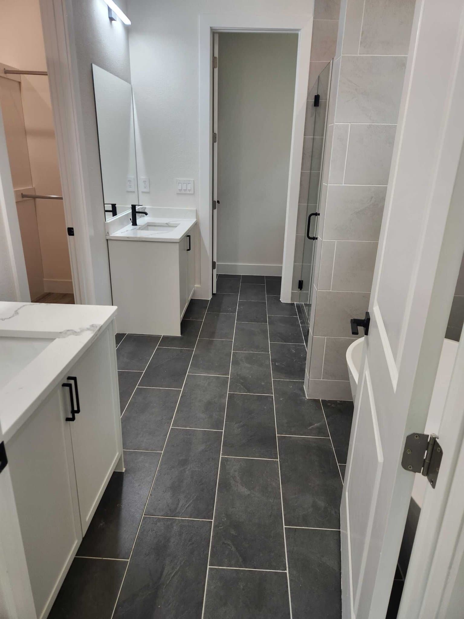 Spring Hill House: 9219 Northcliffe Blvd