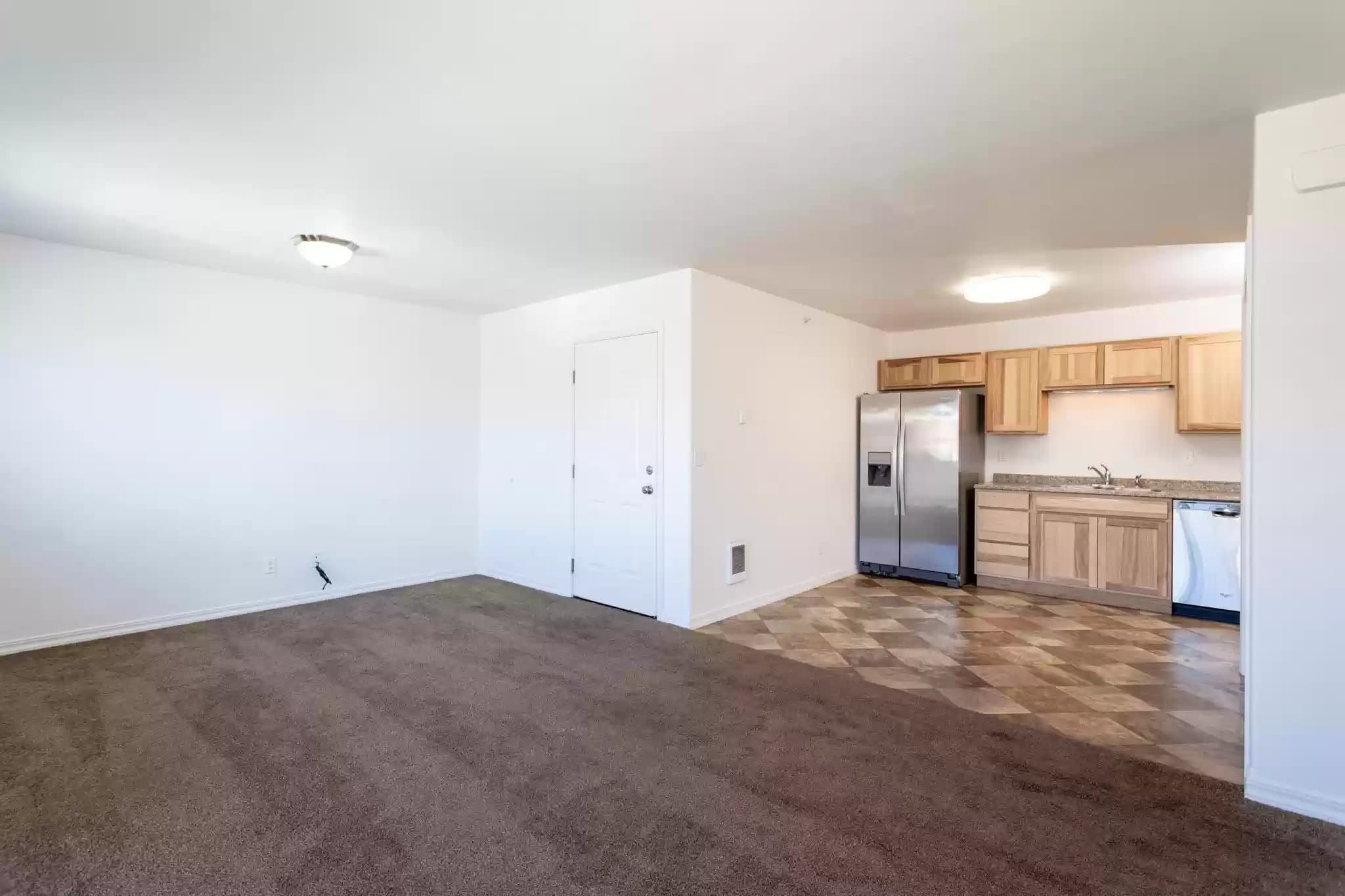 Columbia Falls Condo: 4 Diane Road