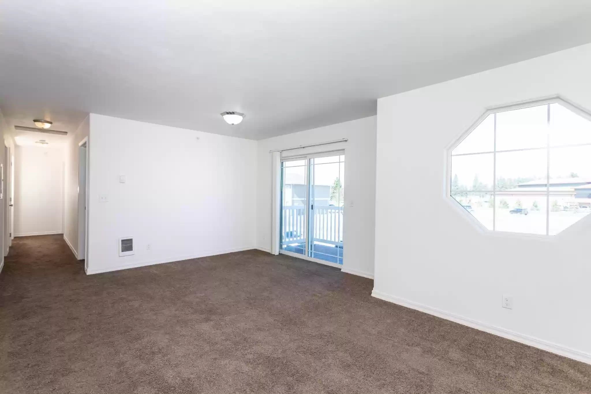 Columbia Falls Condo: 4 Diane Road
