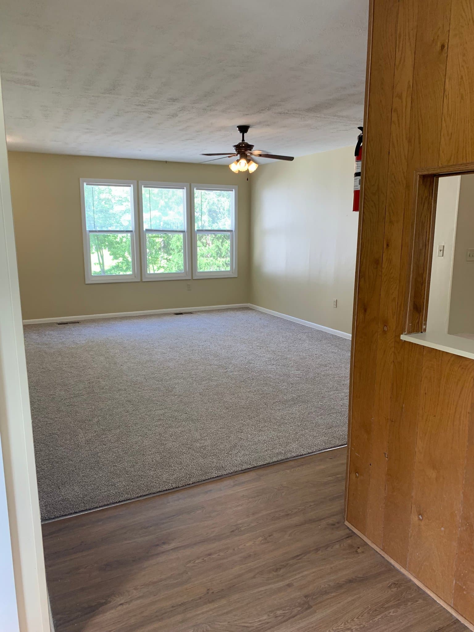 Kent Condo: 1354 Howe Rd
