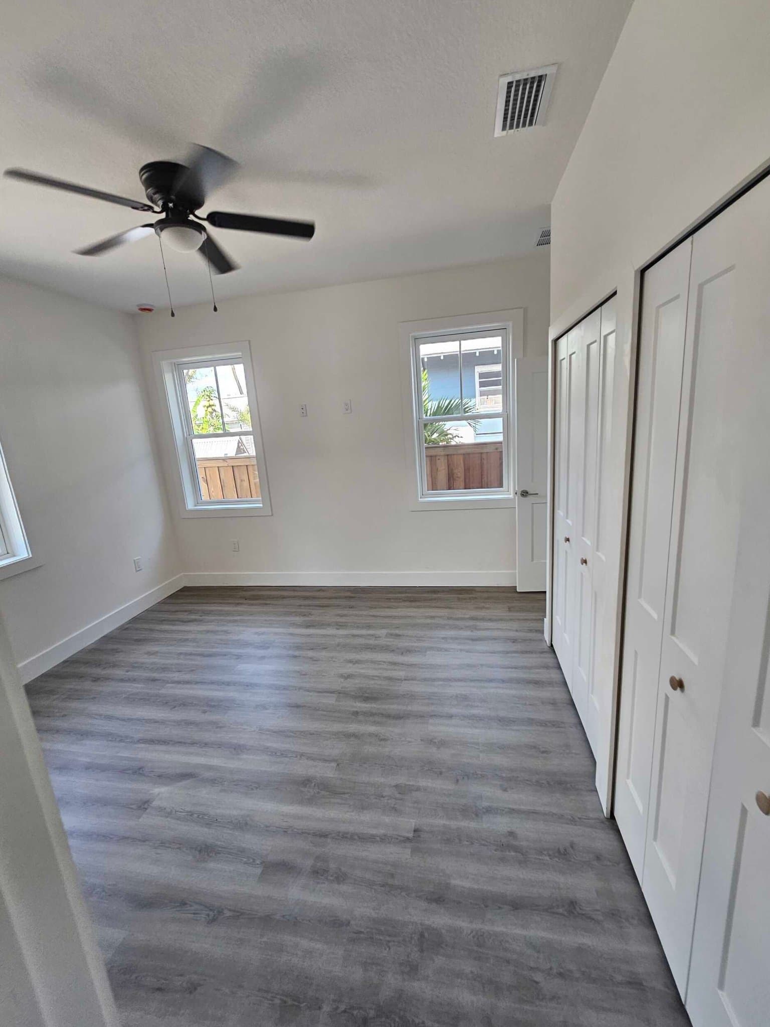 Tampa House: 926 E 11th Ave