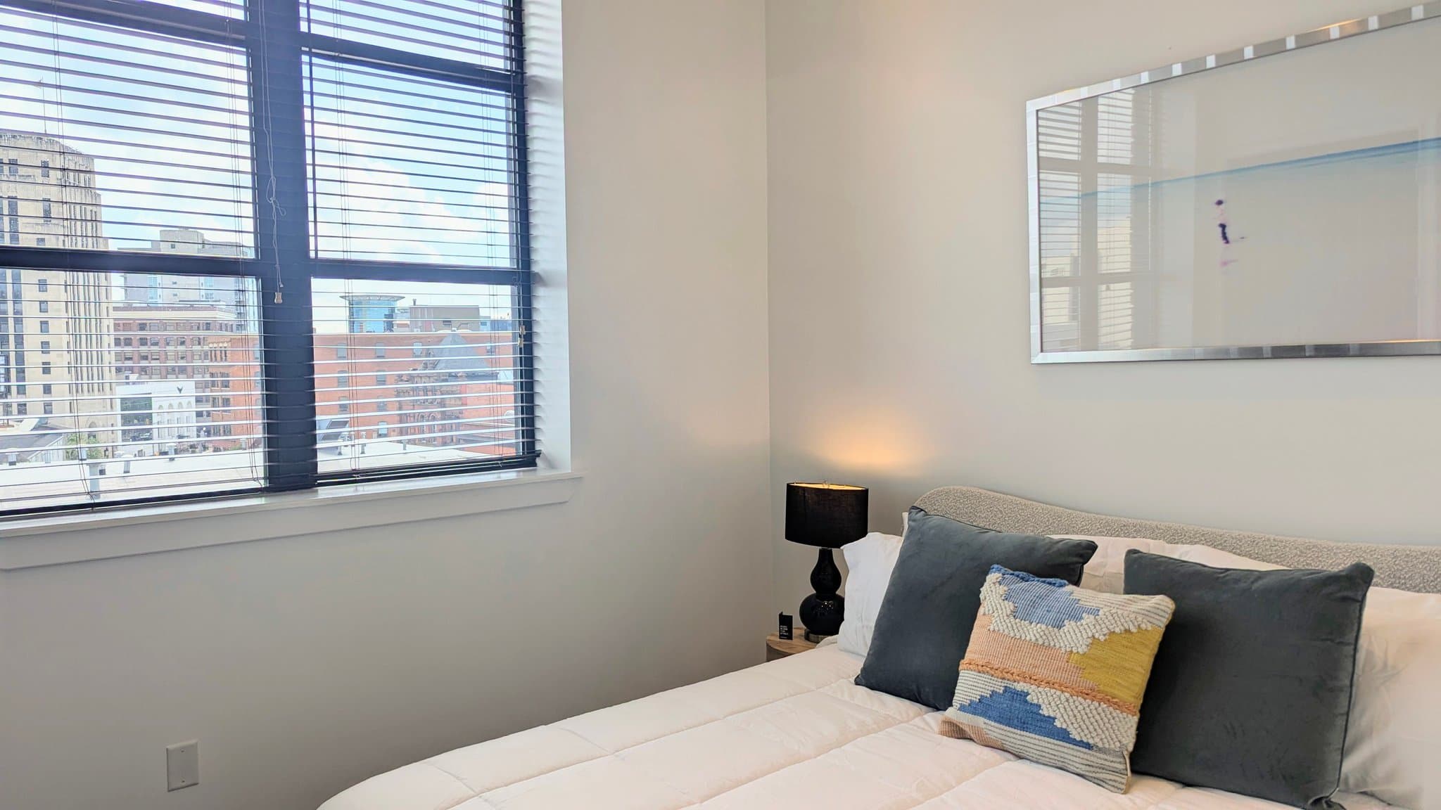 Kalamazoo Apartment: 310 E Michigan Ave