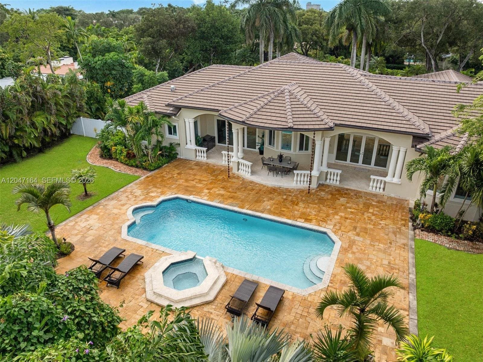 PINECREST House: 6890 SW 94th St