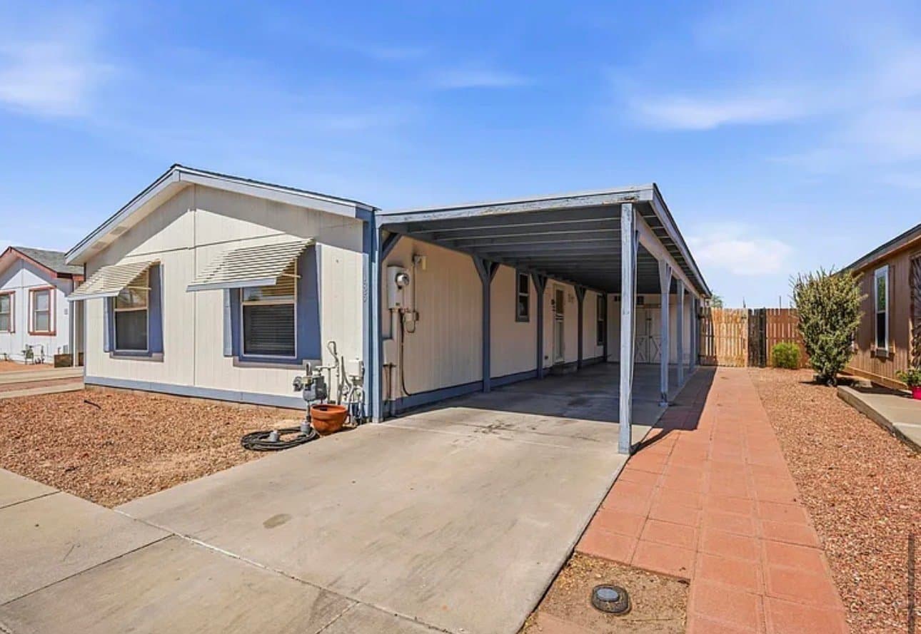 Peoria House: 11275 N 99th Ave