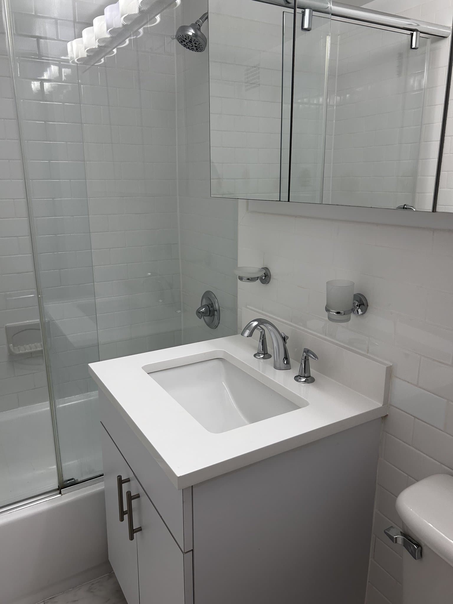 New York Apartment: 145 east 16th St