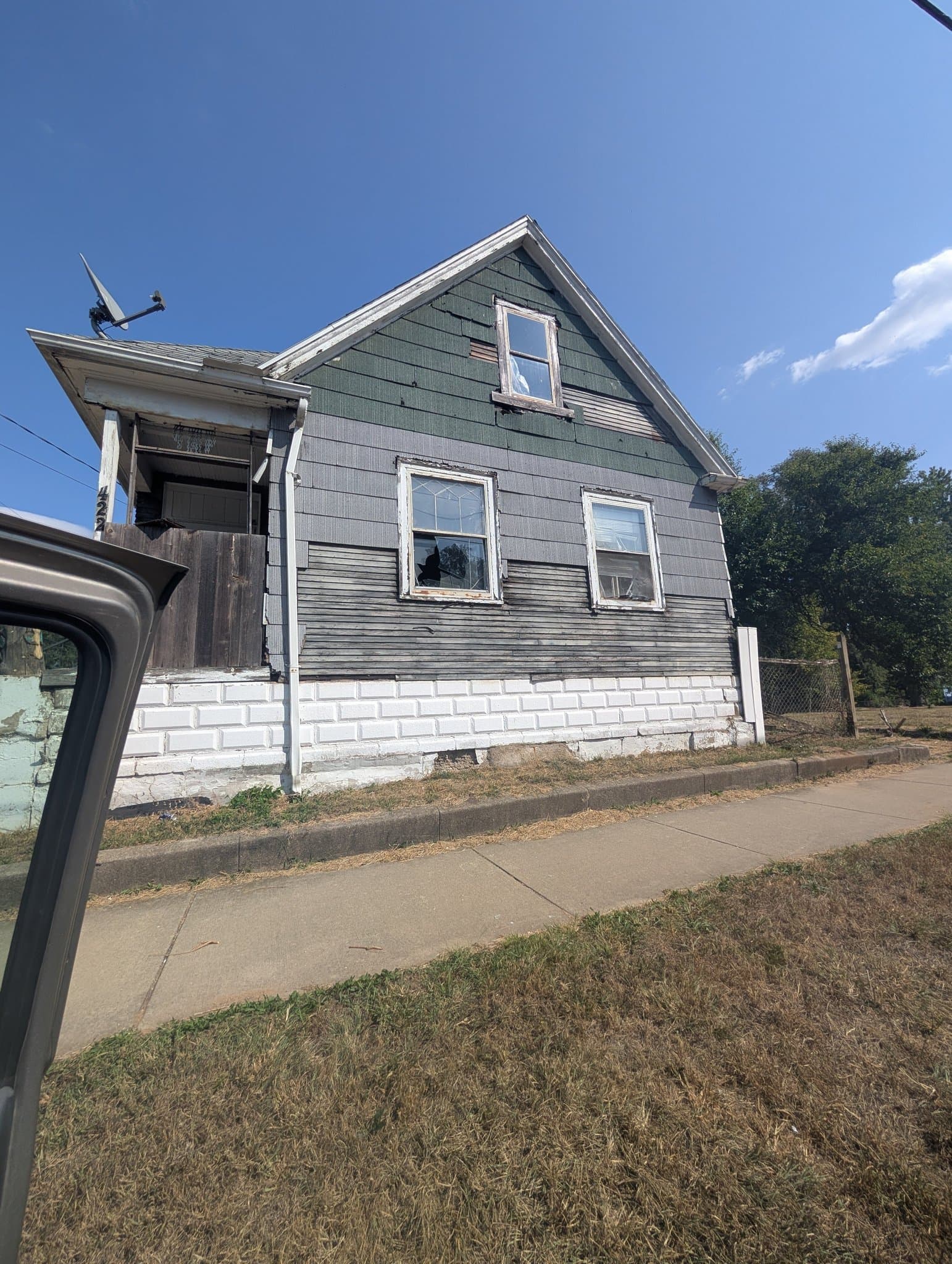 Peoria House: 422 S Louisa St