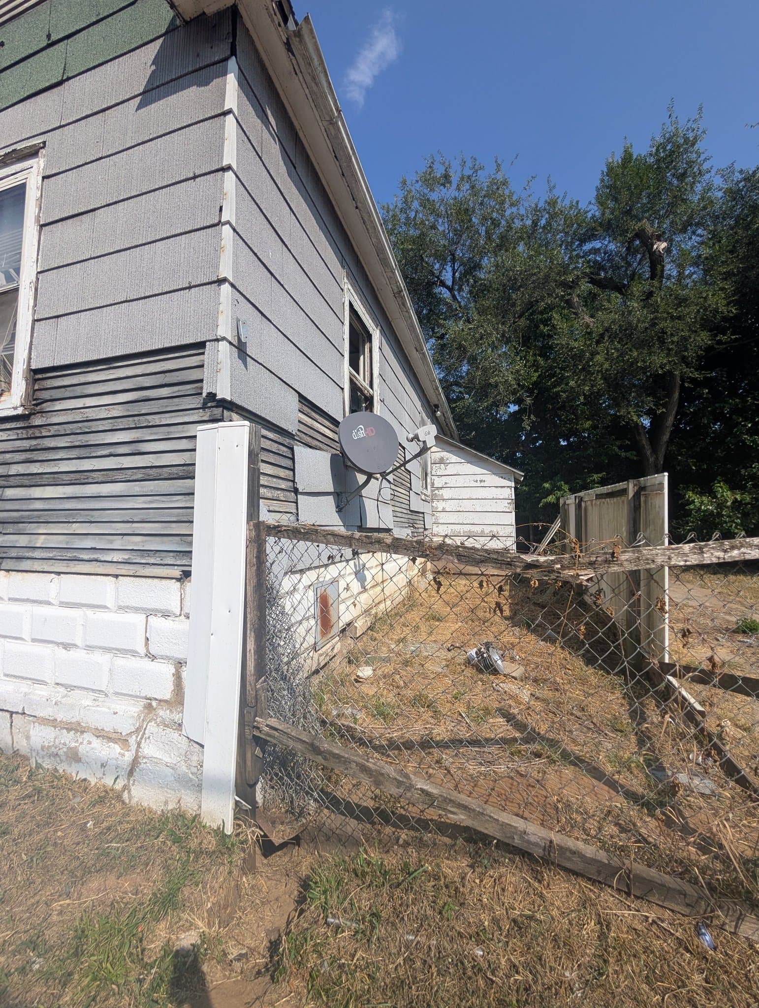 Peoria House: 422 S Louisa St
