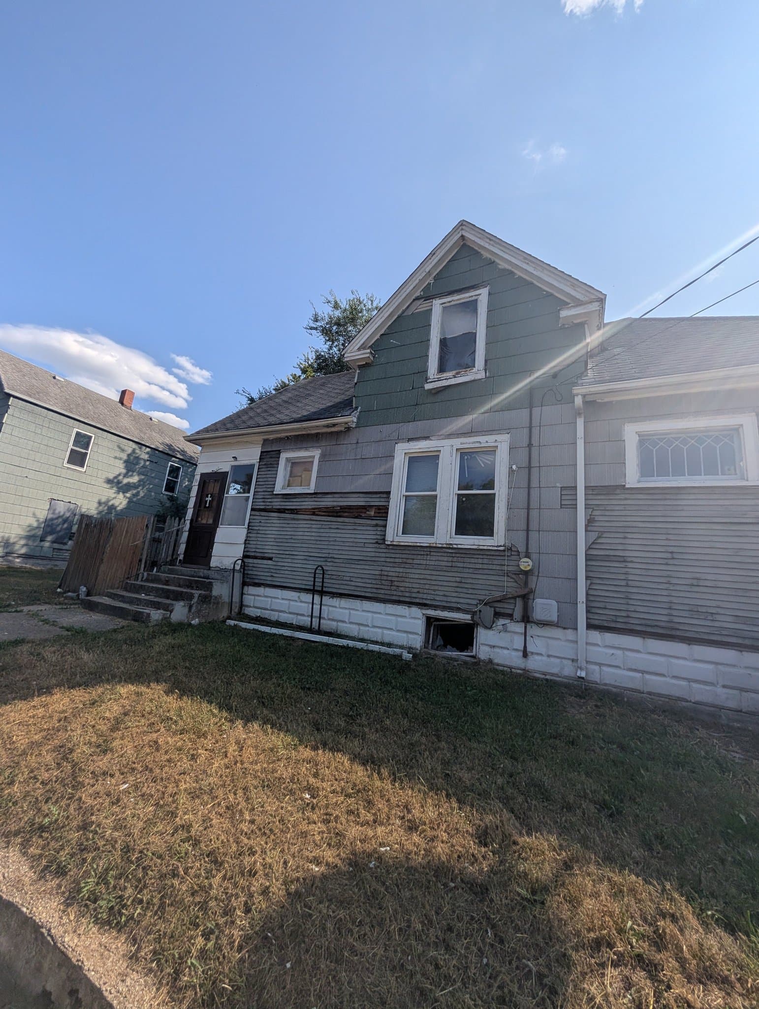 Peoria House: 422 S Louisa St
