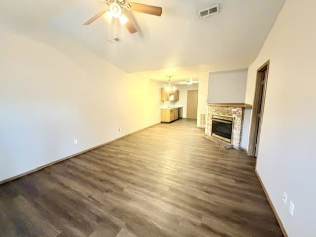 Farmington Multiplex: 129 Killdeer Dr