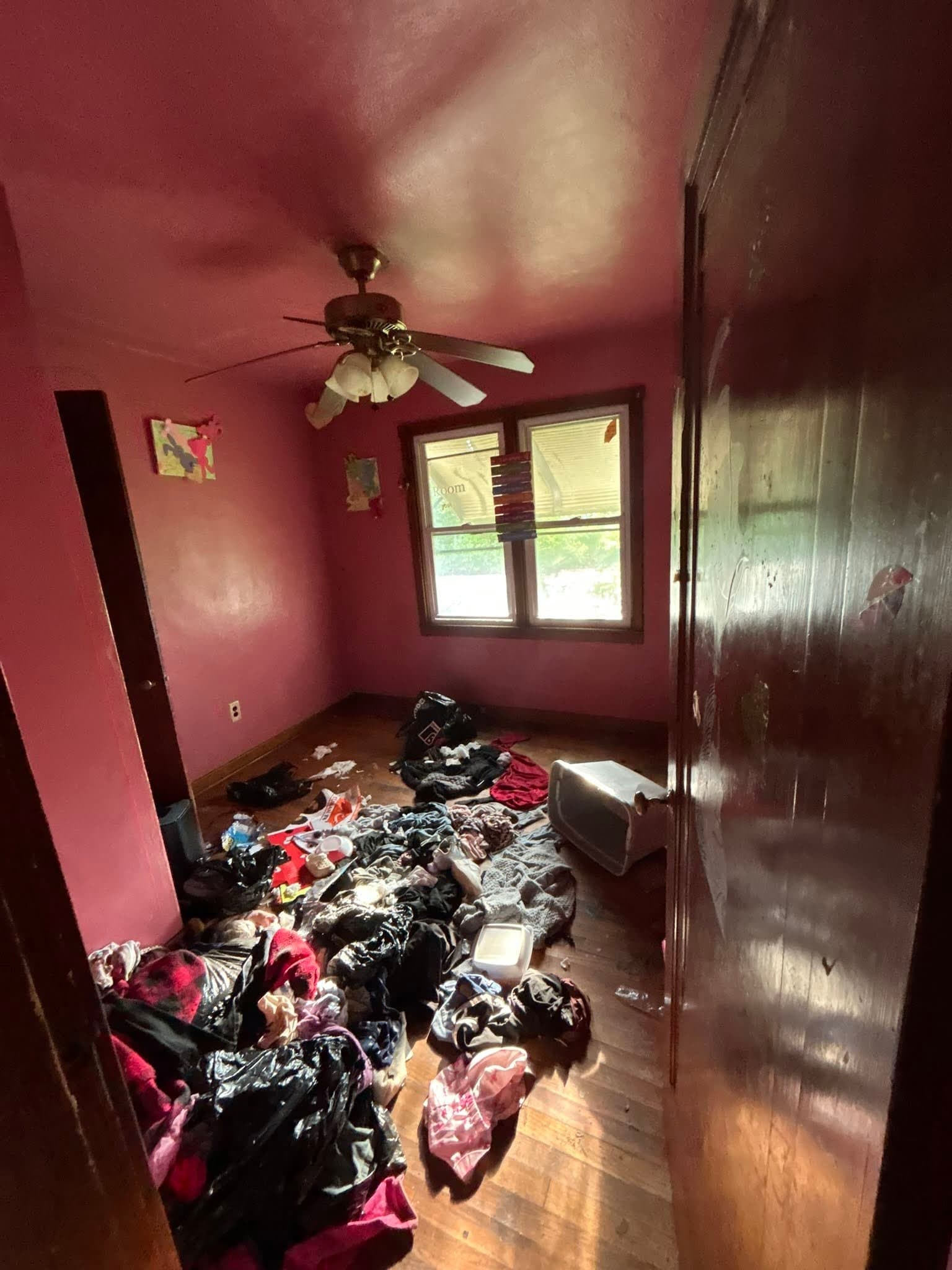 East St. Louis House: 5538 Avon Pl,