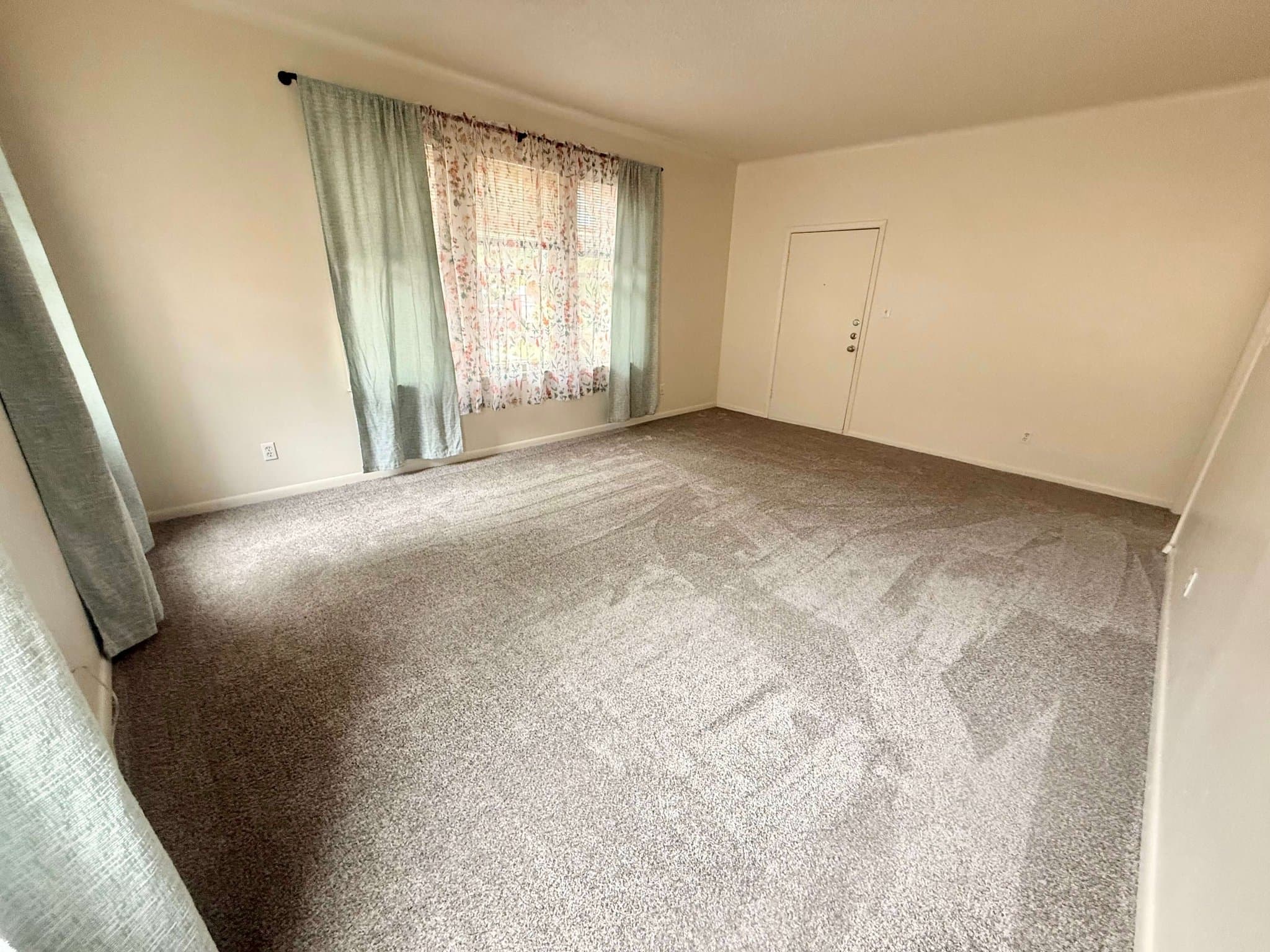 Tyler Multiplex: 420 S Chilton Apt. C
