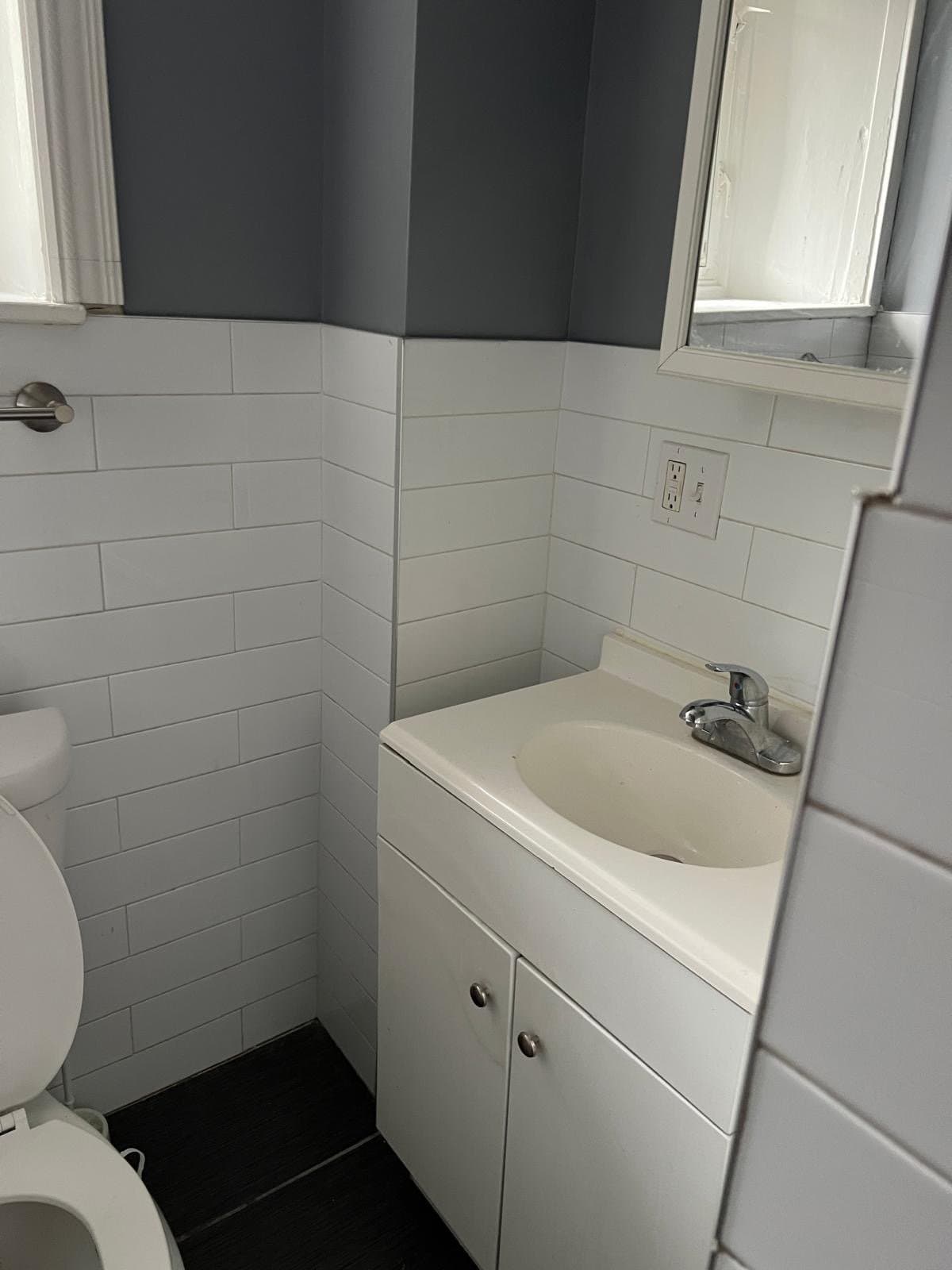 Philadelphia Apartment: 69 E Logan St