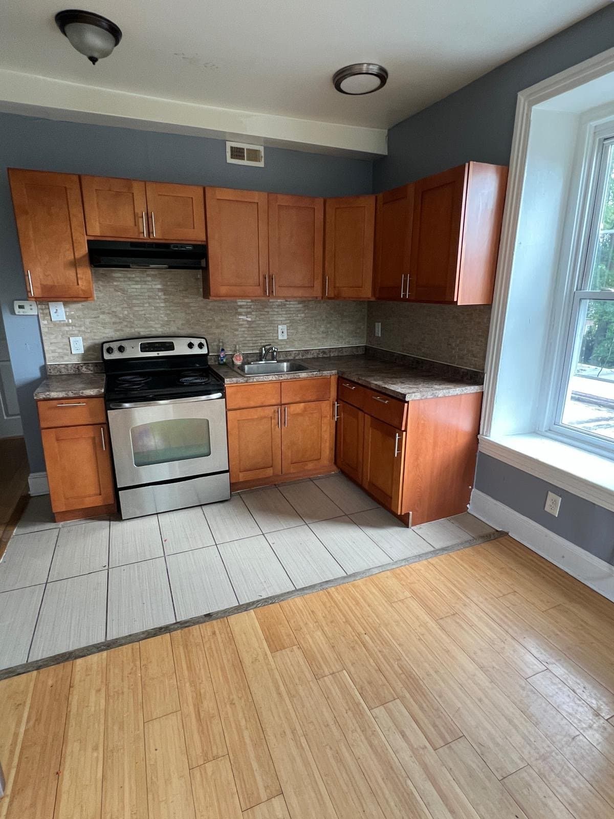 Philadelphia Apartment: 69 E Logan St
