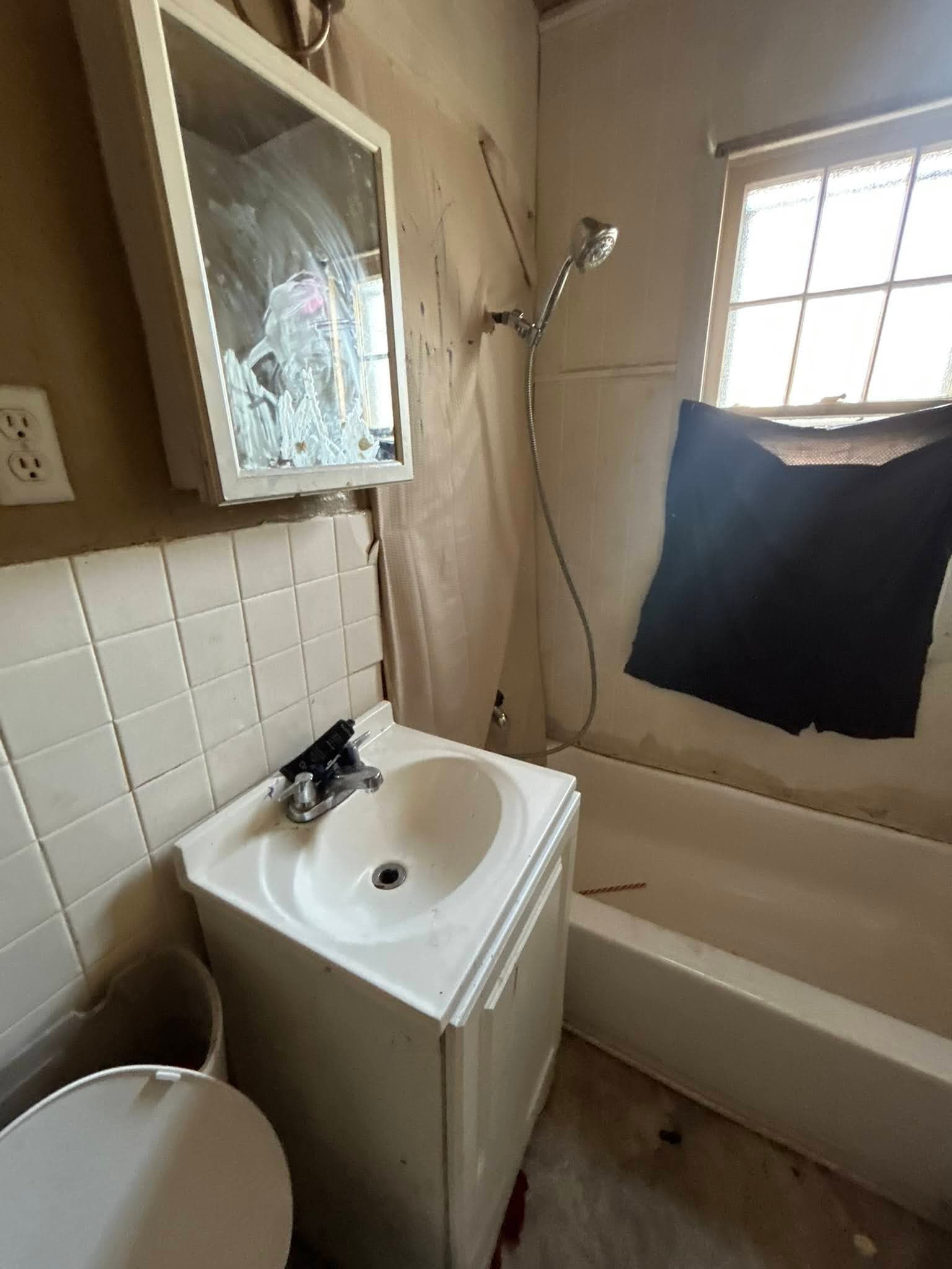 East St. Louis House: 5538 Avon Pl,