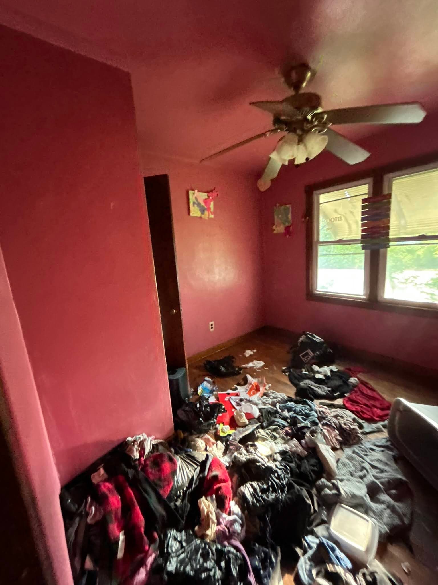 East St. Louis House: 5538 Avon Pl,