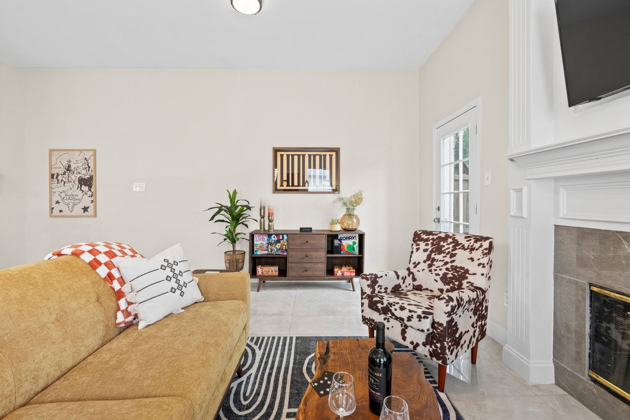 Richardson House: 2717 Orchid dr
