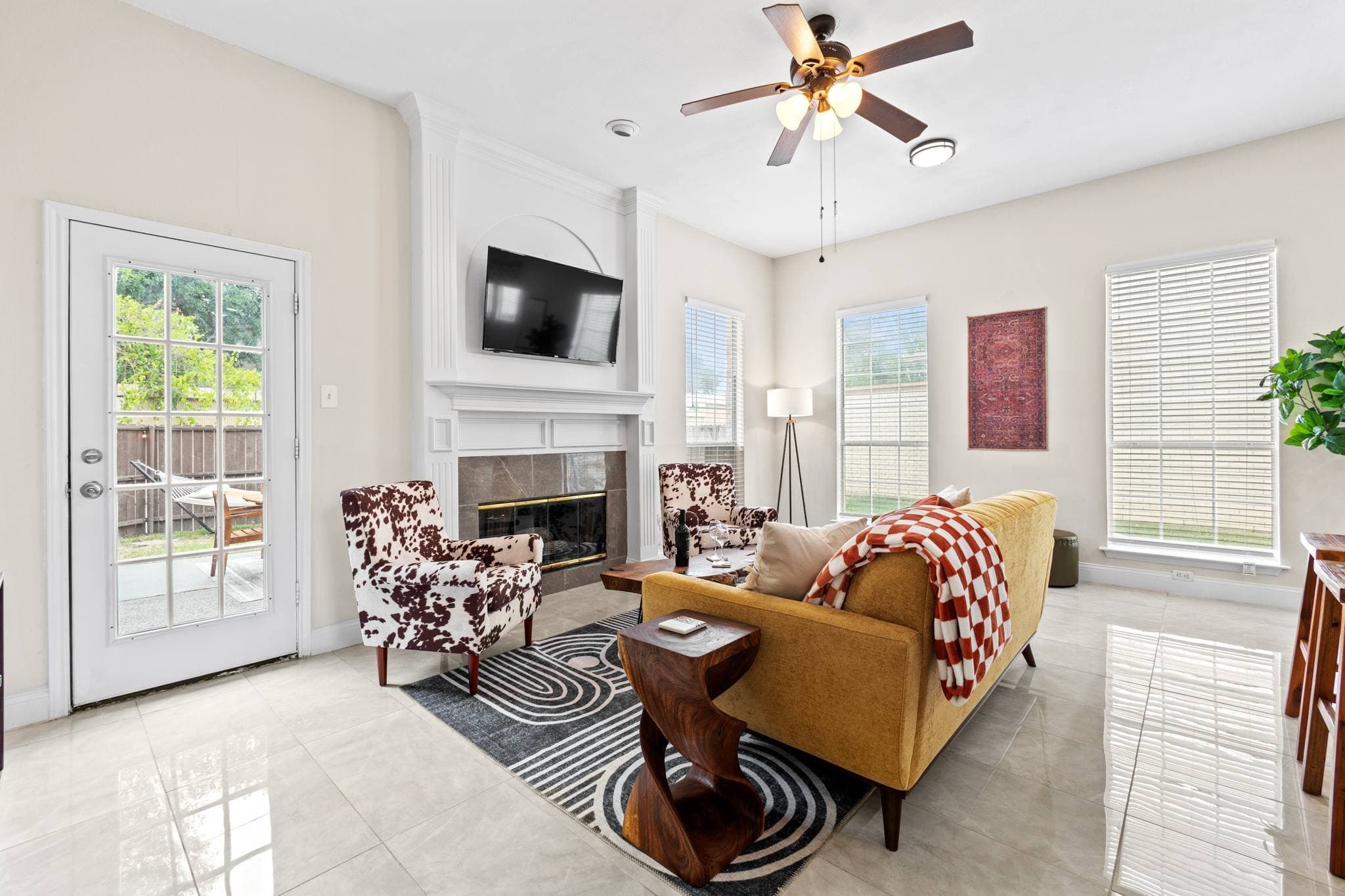 Richardson House: 2717 Orchid dr