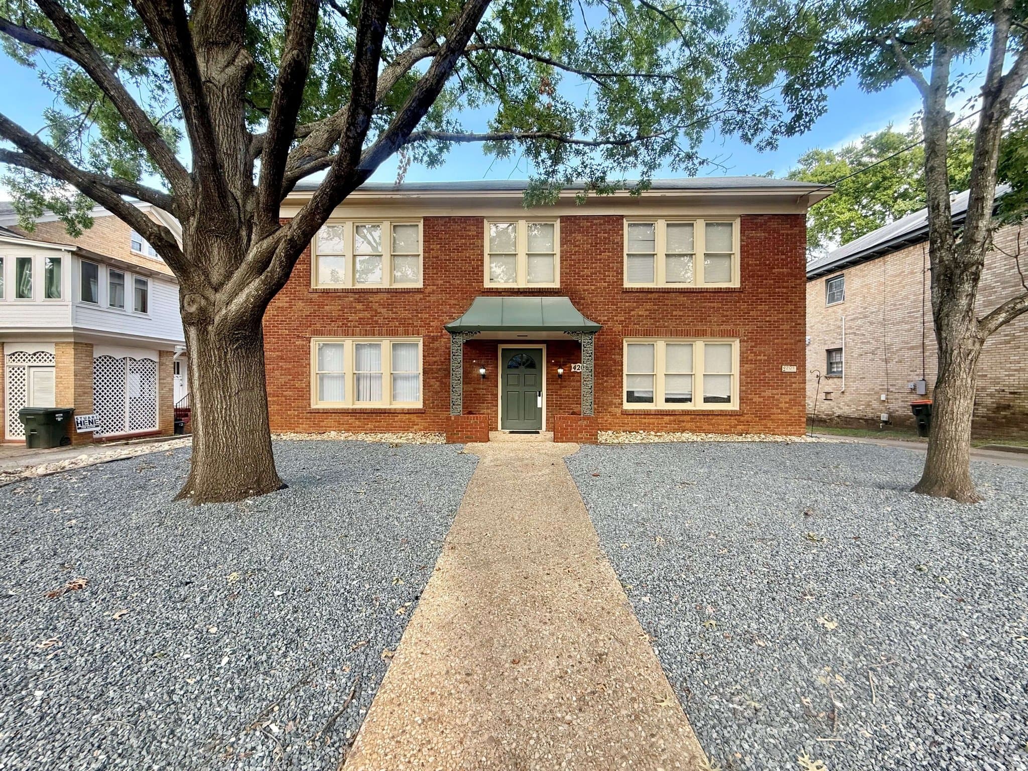 Tyler Multiplex: 420 S Chilton Apt. C