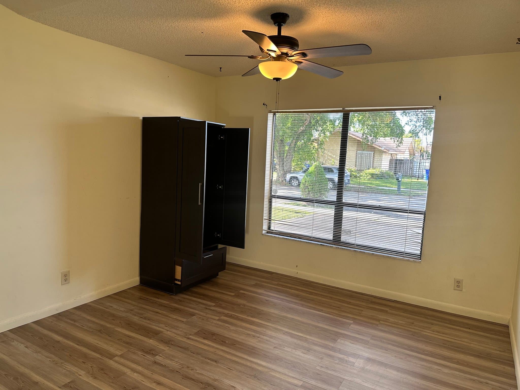 North Lauderdale House: 8208 SW 12th Pl