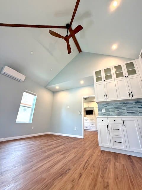 Woodland Hills House: 6717 Rudnick Ave