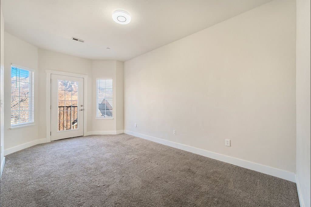 Draper Condo: 13528 S Venicia Way